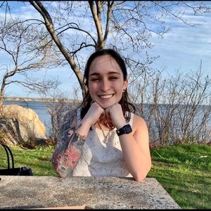 Meet your Posher, Cara